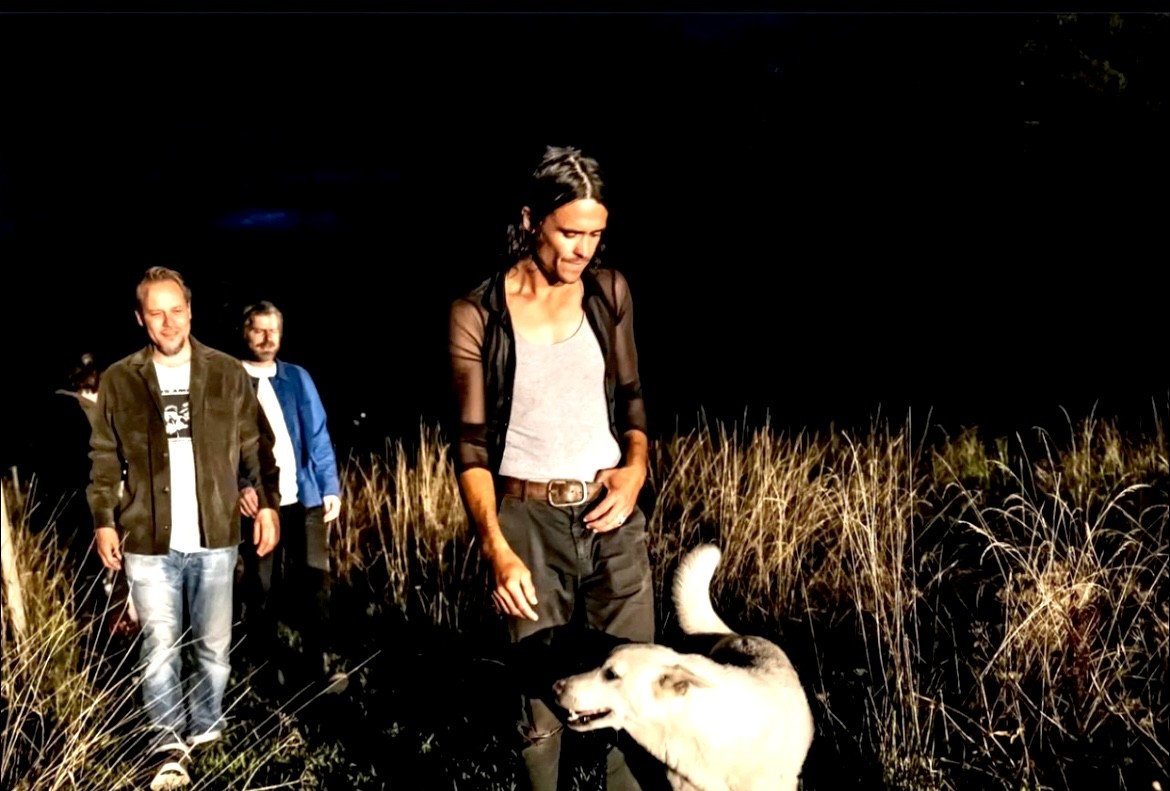 Joshua James (US) kitaristi Evan Coulomben (US) ja muusikko Mika Kuokkanen Maximiin helmikuussa!